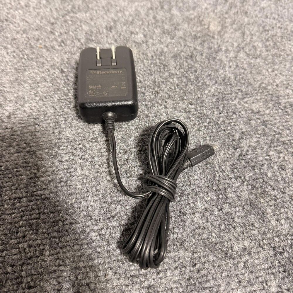 BlackBerry HDW-17995-001 Wall Charger Micro-USB 5V 700mA Power Adapter Black